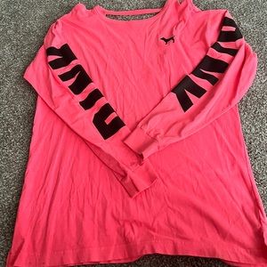 VS Pink Logo Long Sleeve Tee